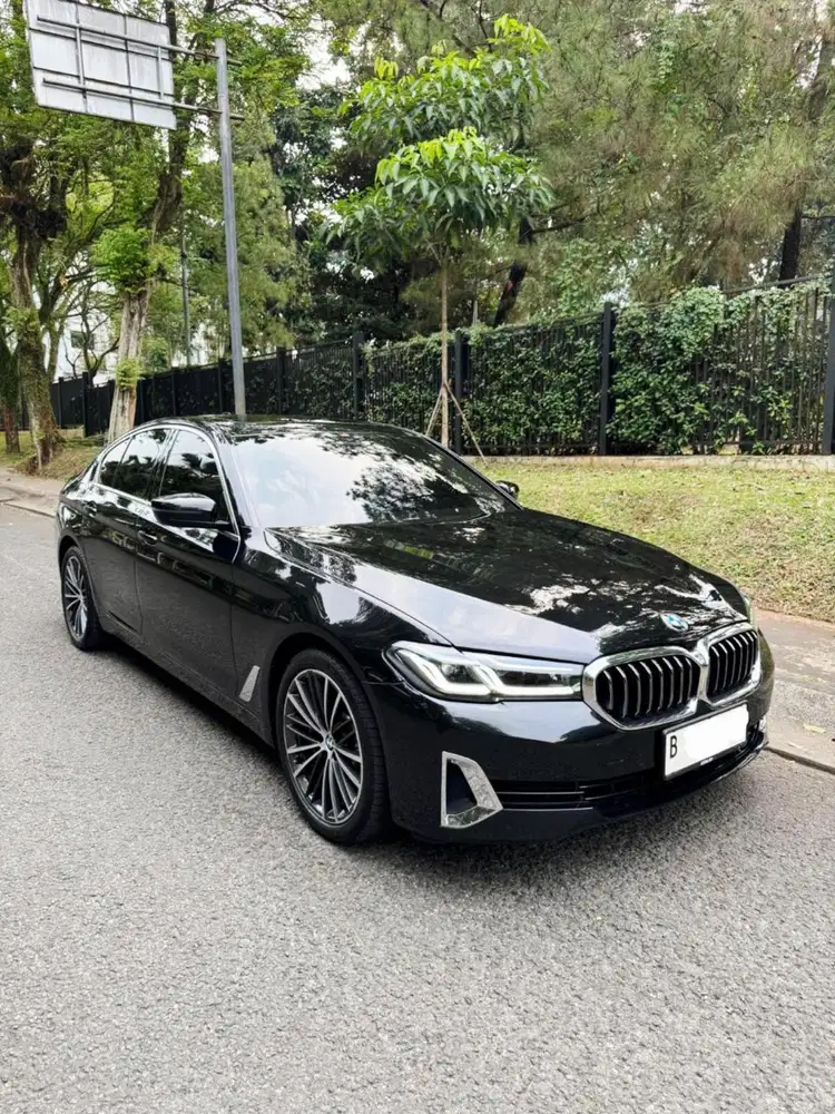[Km 9RB] BMW 530i G30 Opulence 2023 Hitam