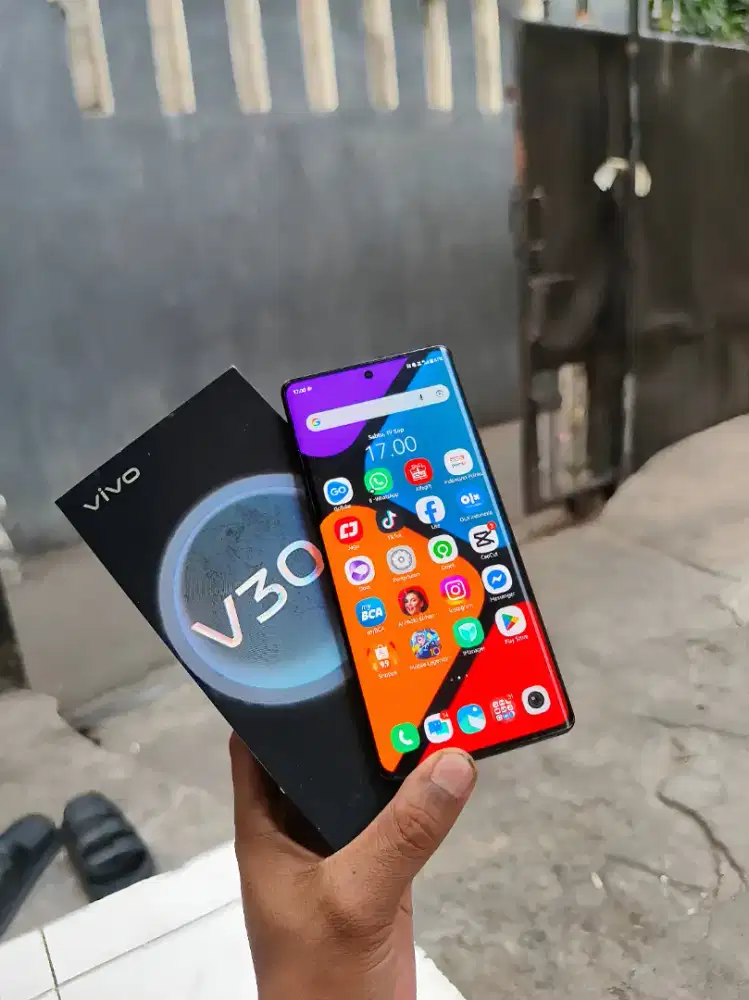 Vivo v30e 5G fulset NFC layar lengkung mantap
