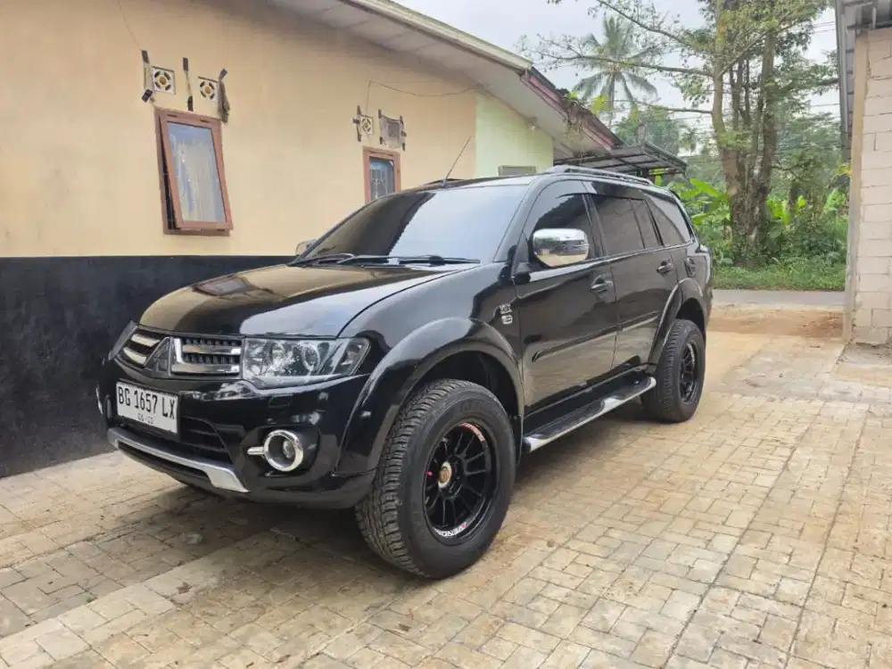 FS Pajero DAKAR Diesel 4X4 AT 2014