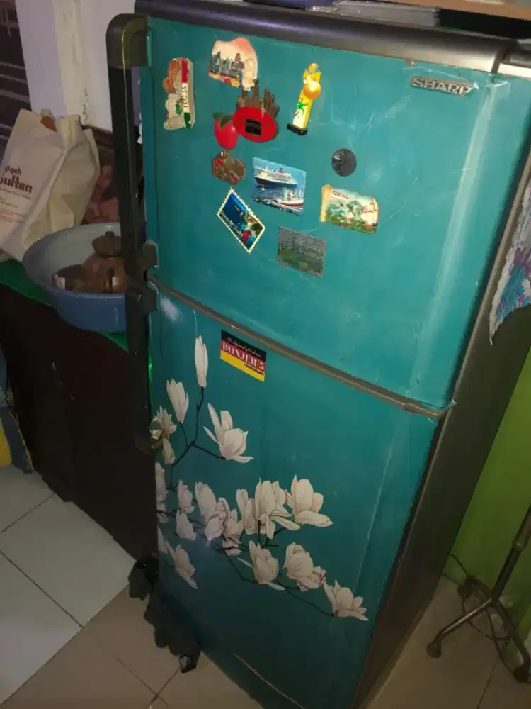 kulkas 2 pintu merk sharp
