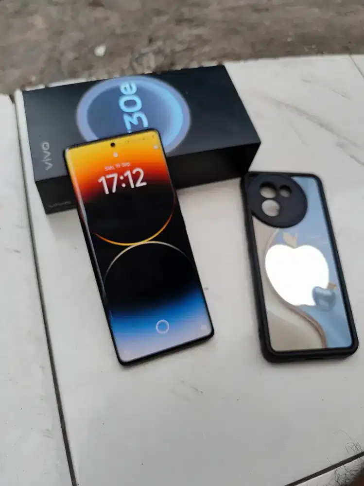 Vivo v30e 5G fulset NFC layar lengkung mantap