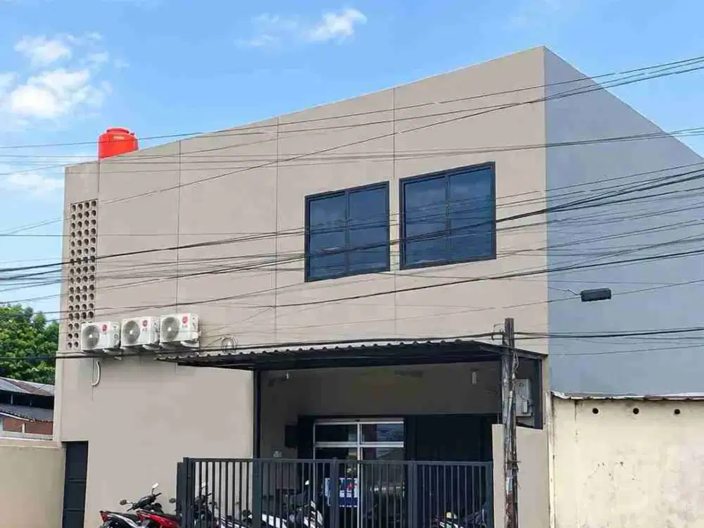 DIJUAL – Ruko 2 Lantai SHM Full Furnished LT 128/LB 180 m² Nol Jalan Raya Pemda Bogor