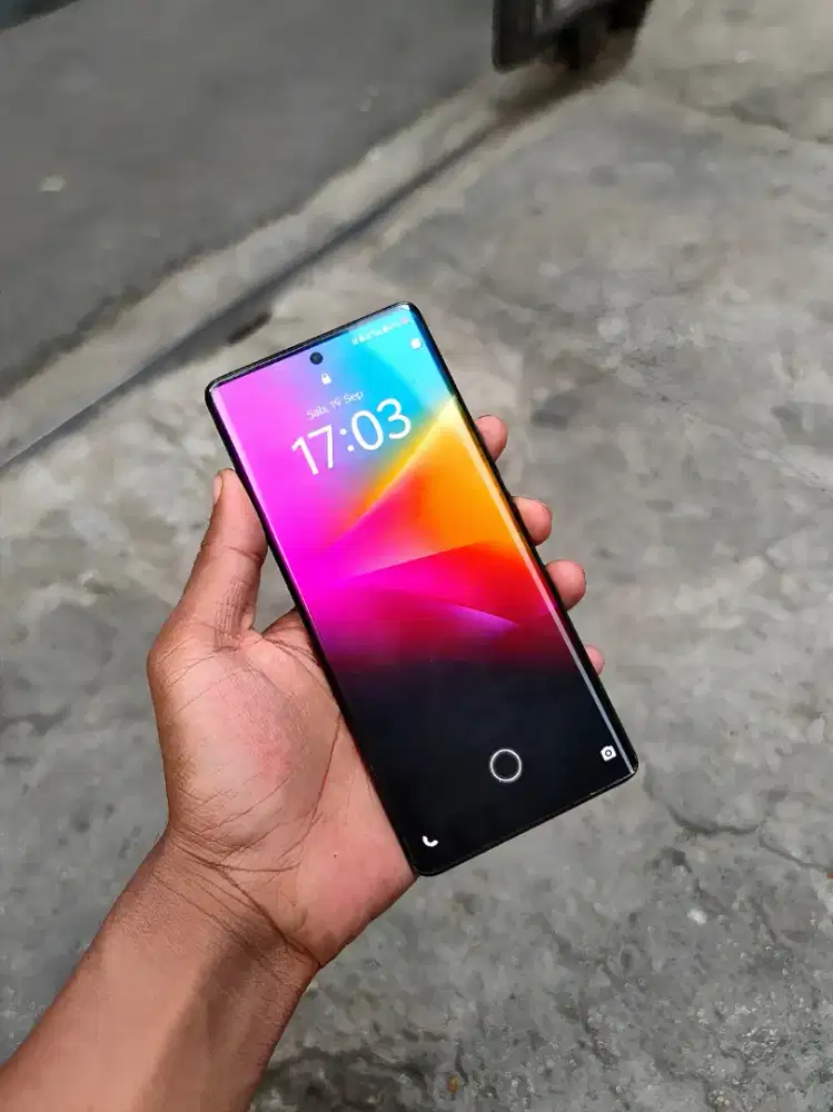 Vivo v30e 5G fulset NFC layar lengkung mantap