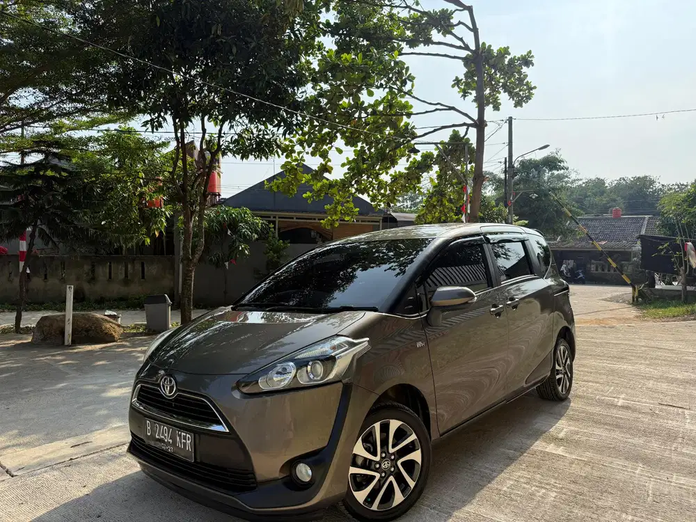 Toyota Sienta V Manual 2017 Coklat
