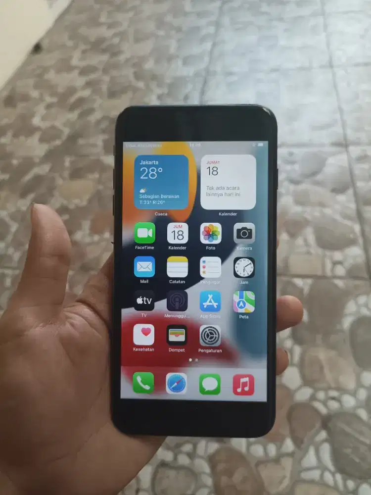 Iphone 7 plus internal 256gb wifi only