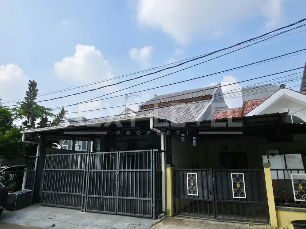 Jual rumah cantik 2 lantai semi furnish di taman sari ,harapan indah