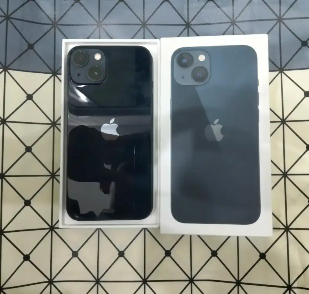 iPhone 13 iBox black