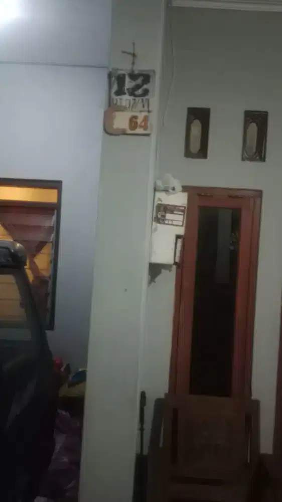 Pengasuh bayi kembar