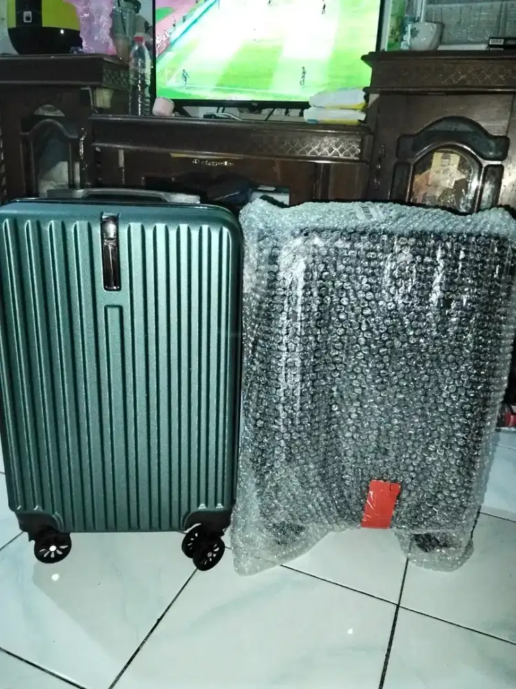Koper baju size 20