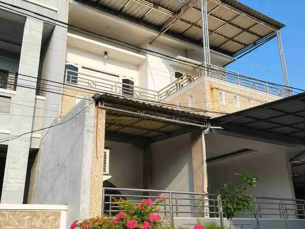Rumah Furnished Siap Huni 3 Lantai Di Boulevard Harapan Indah Bekasi