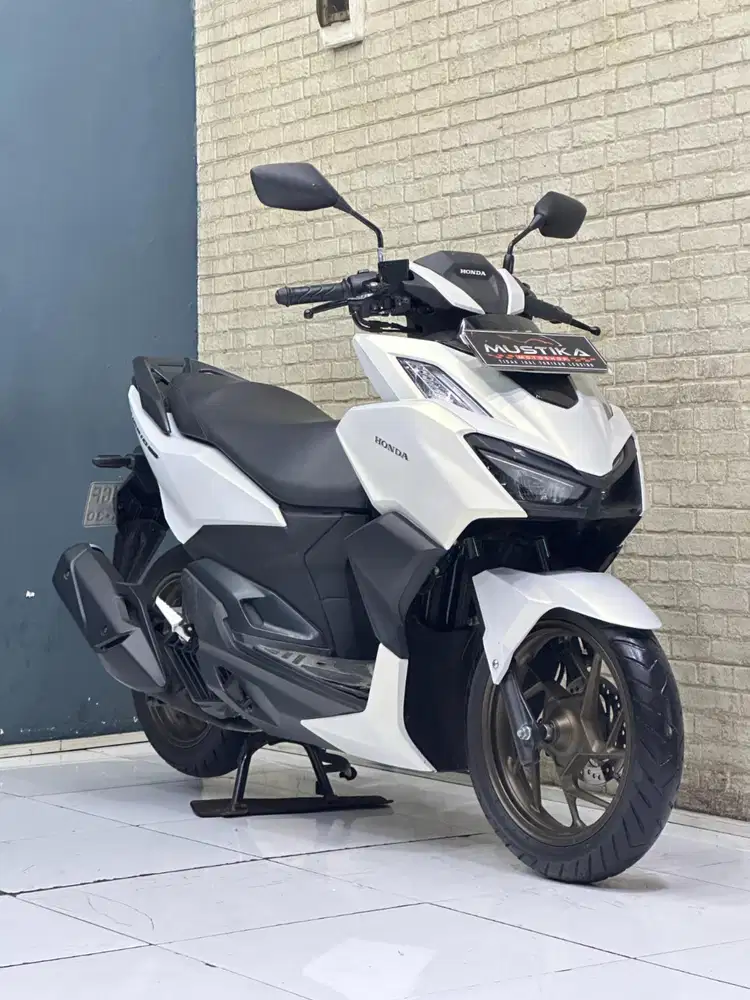 READY‼️ HONDA VARIO 160 CBS 2024 MULUS WARNA FAVORIT PUTIH