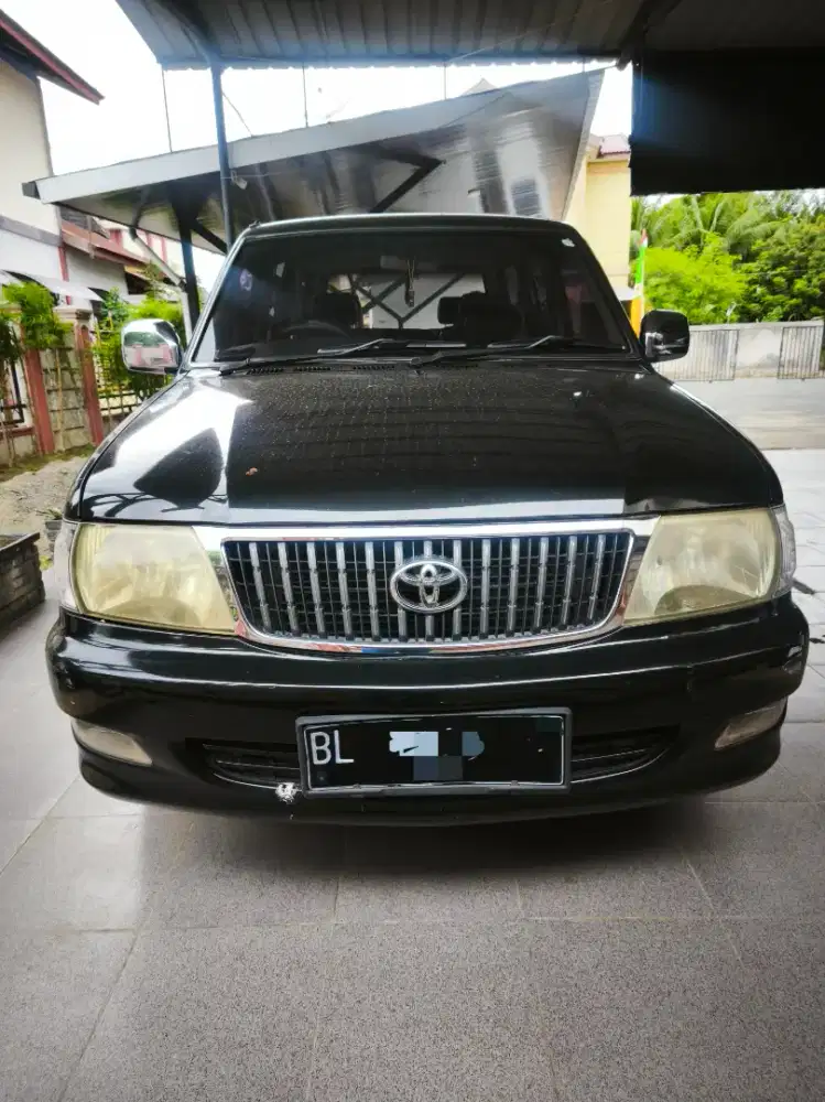 Toyota Kijang Kapsul 1,8 MT