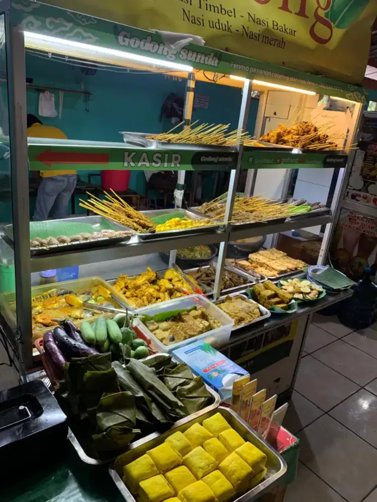 Di butuh kan karyawan untuk kuliner