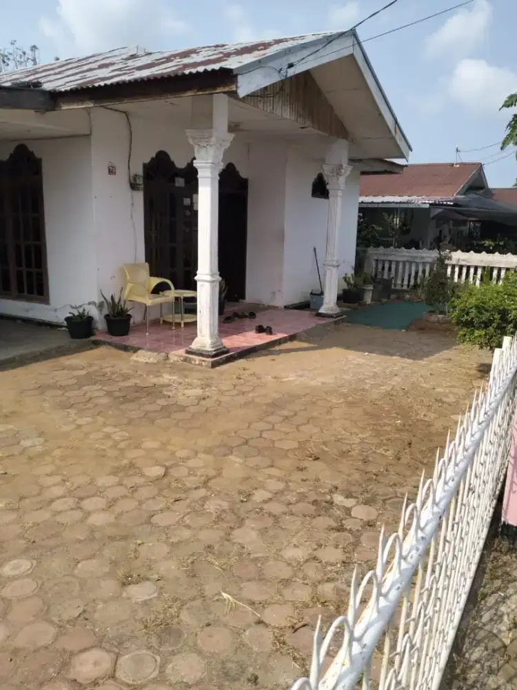 Dijual rumah dan kontrakan