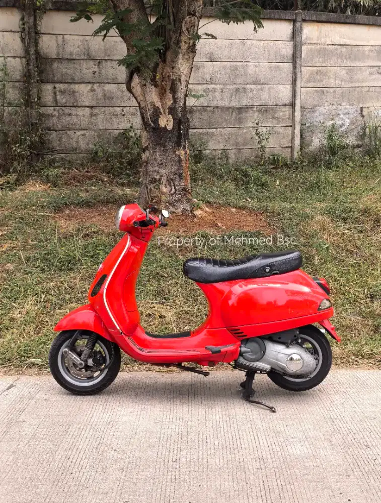 Jual Cepat Piaggio Vespa LX3V/150, Surat Lengkap, Tgn Pertama