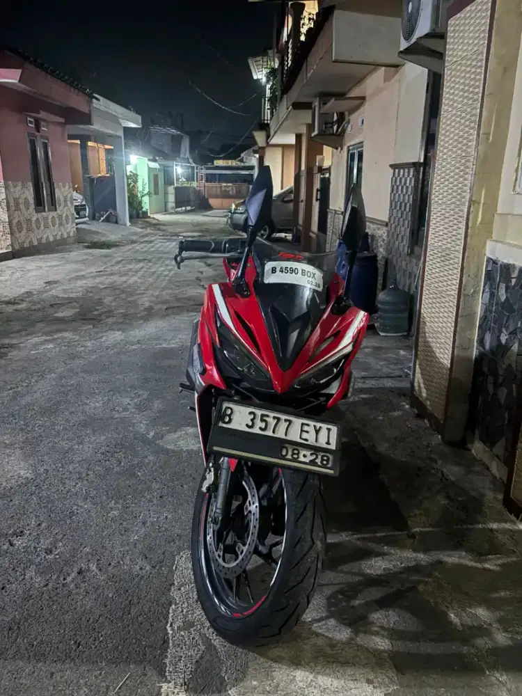 cbr 150r facelift 2018 ( jual cepat )