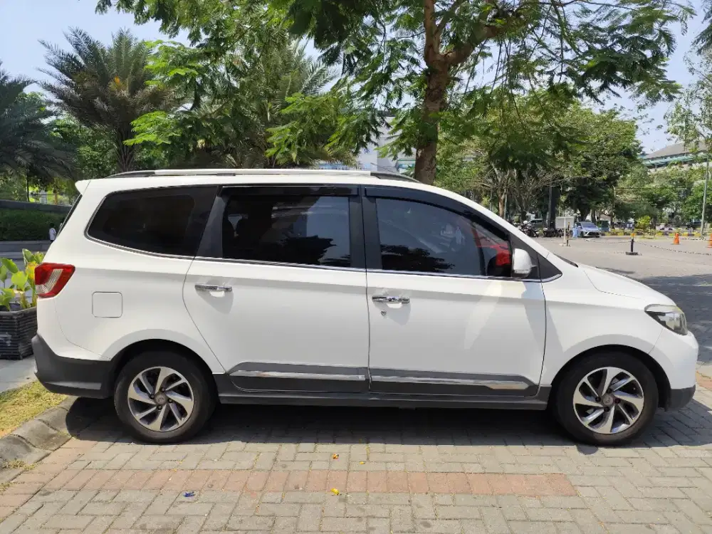 Low KM Wuling Confero 2018, Captain Seat Super Nyaman