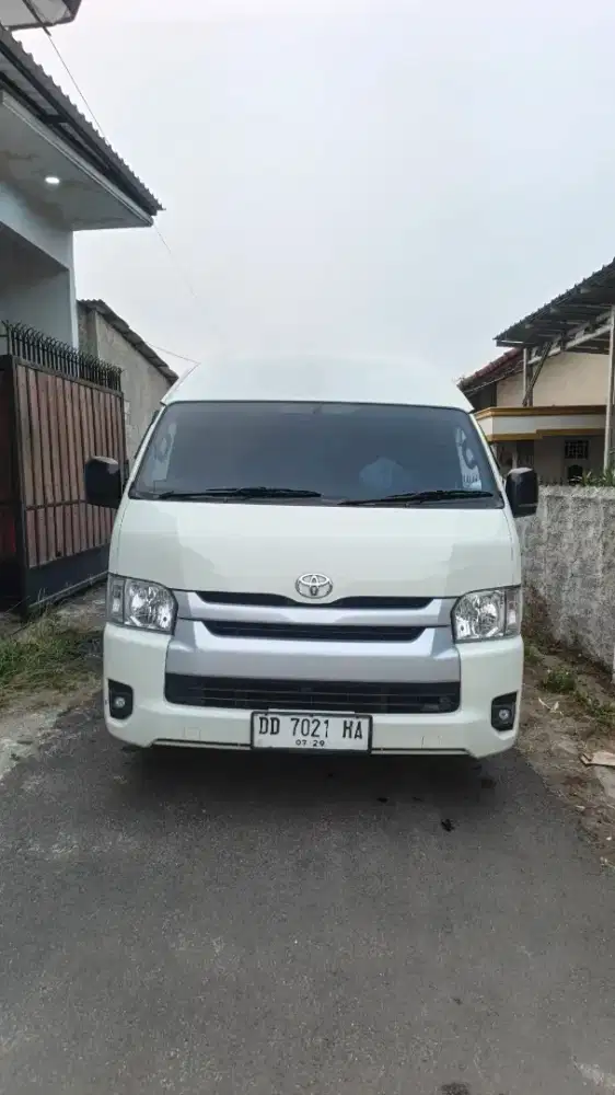 Di jual mobil toyota haice tahun 2024