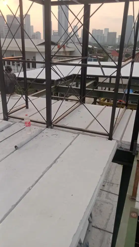 Panel lantai termasuk pemasangan