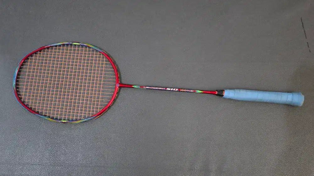 Raket badminton ringan S10 full karbon