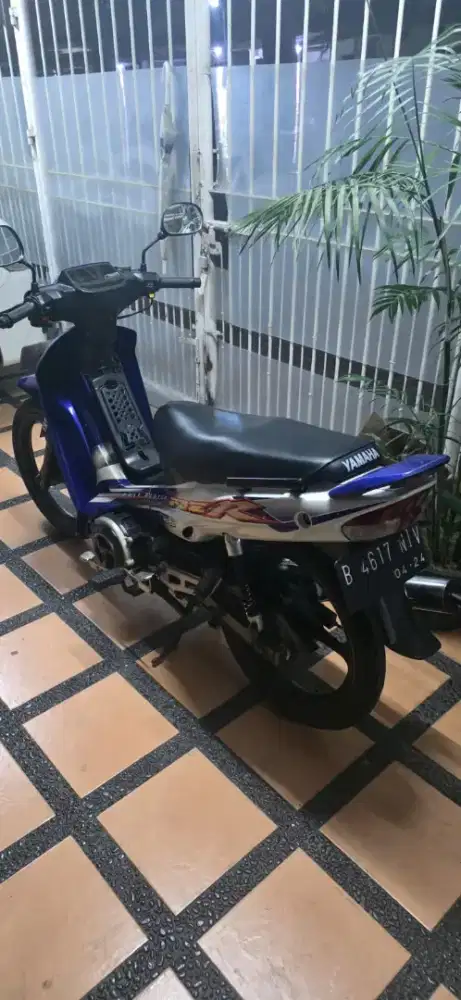 Yamaha F1zr Full Original bawaan motor