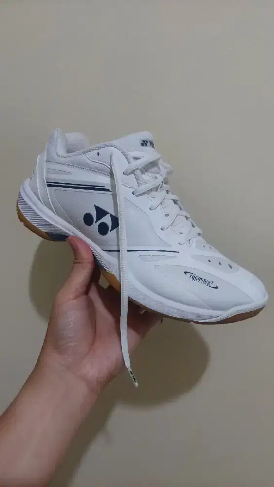 Sepatu Yonex SHB 65 Z4