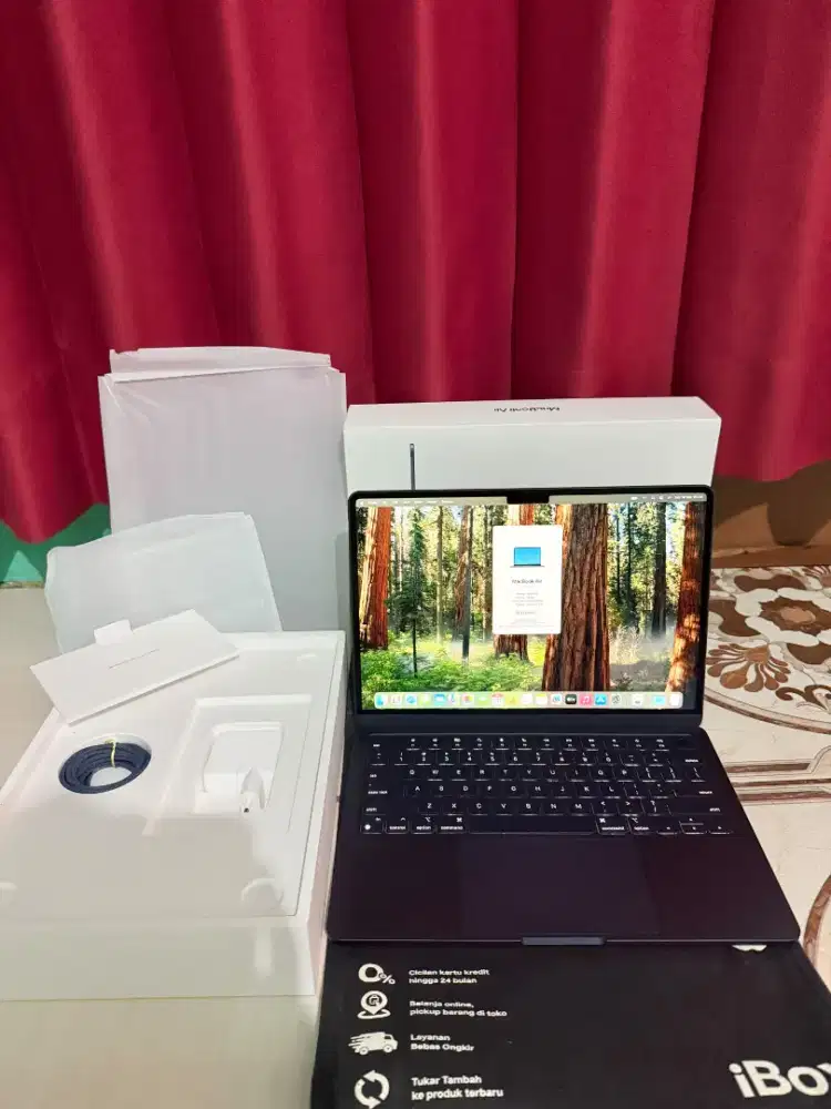 MacBook Air m2 13256 iBox bh 100 cc 28 Garansi september 2027