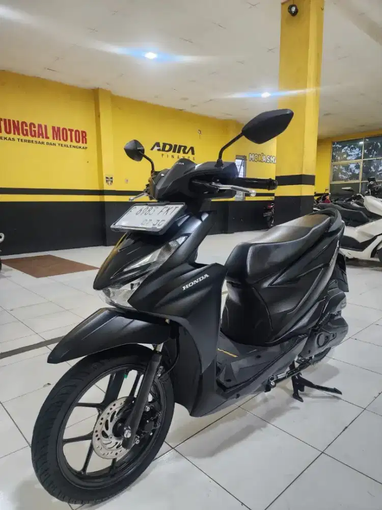 BEAT DELUXE TAHUN 2025 SMART KEY HITAM