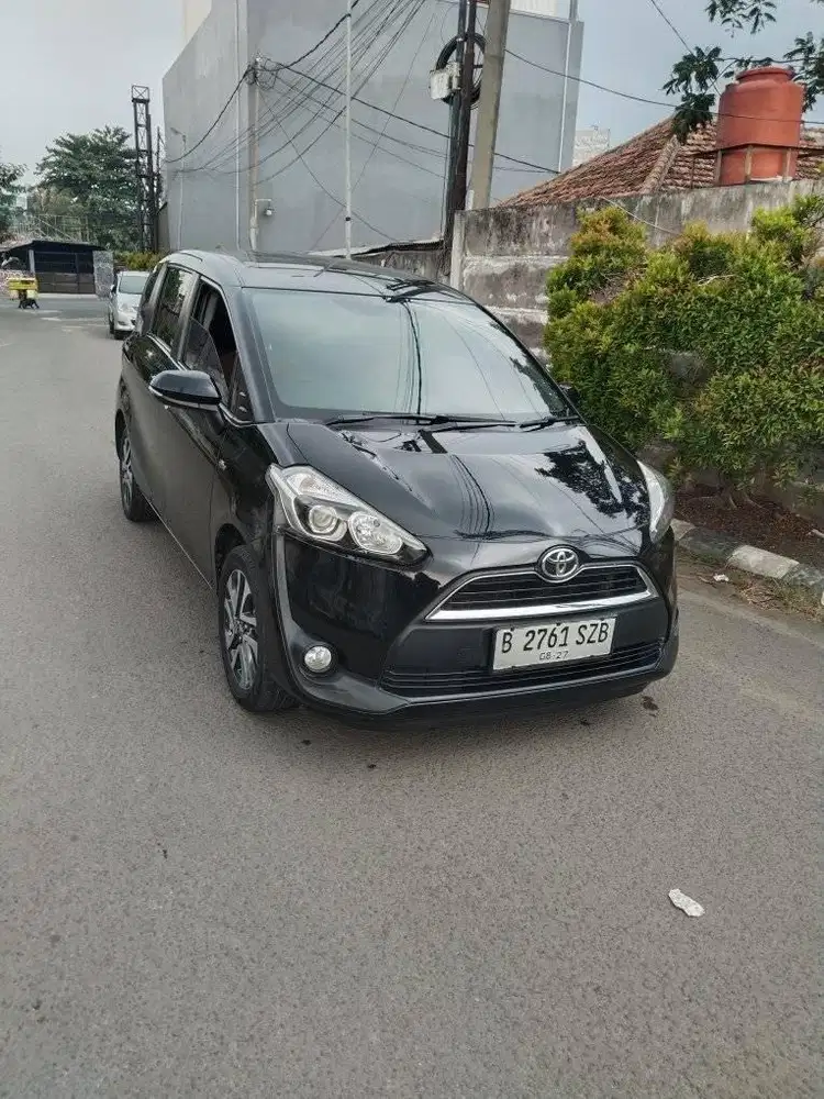 Toyota Sienta V Matic 2017 mulus goceng