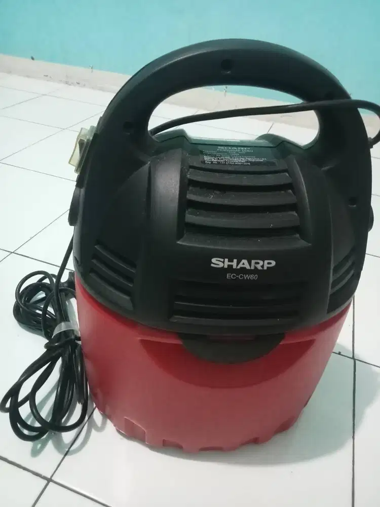 Sharp Wet & Dry Vacuum Cleaner EC-CW60