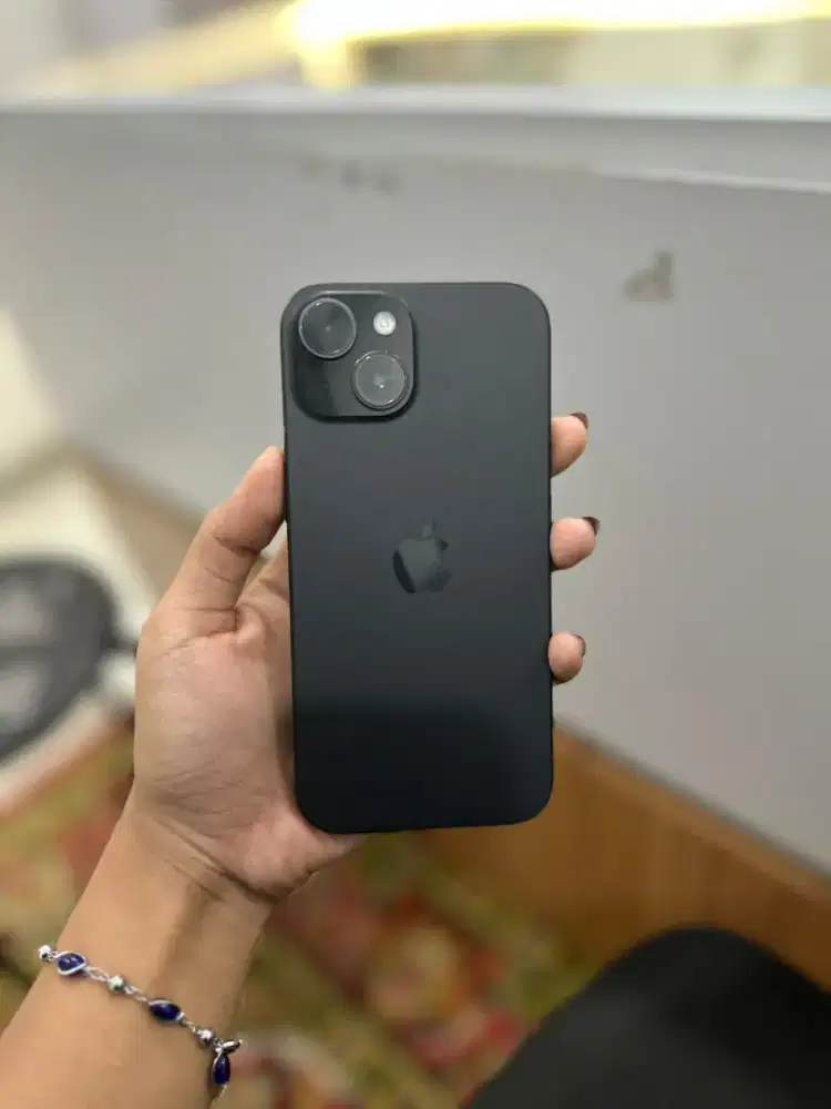 iPhone 15 basic 256Gb iBox