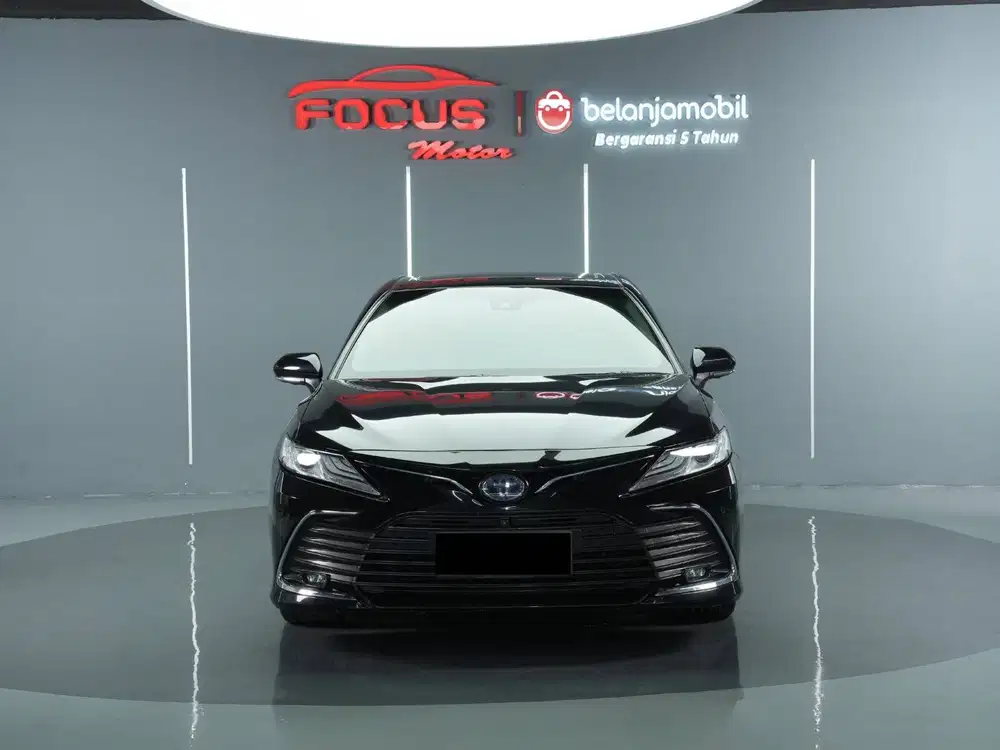 Toyota Camry 2.5 Hybrid TSS Sunroof JBL Facelift Hitam 2022 NIK 2021