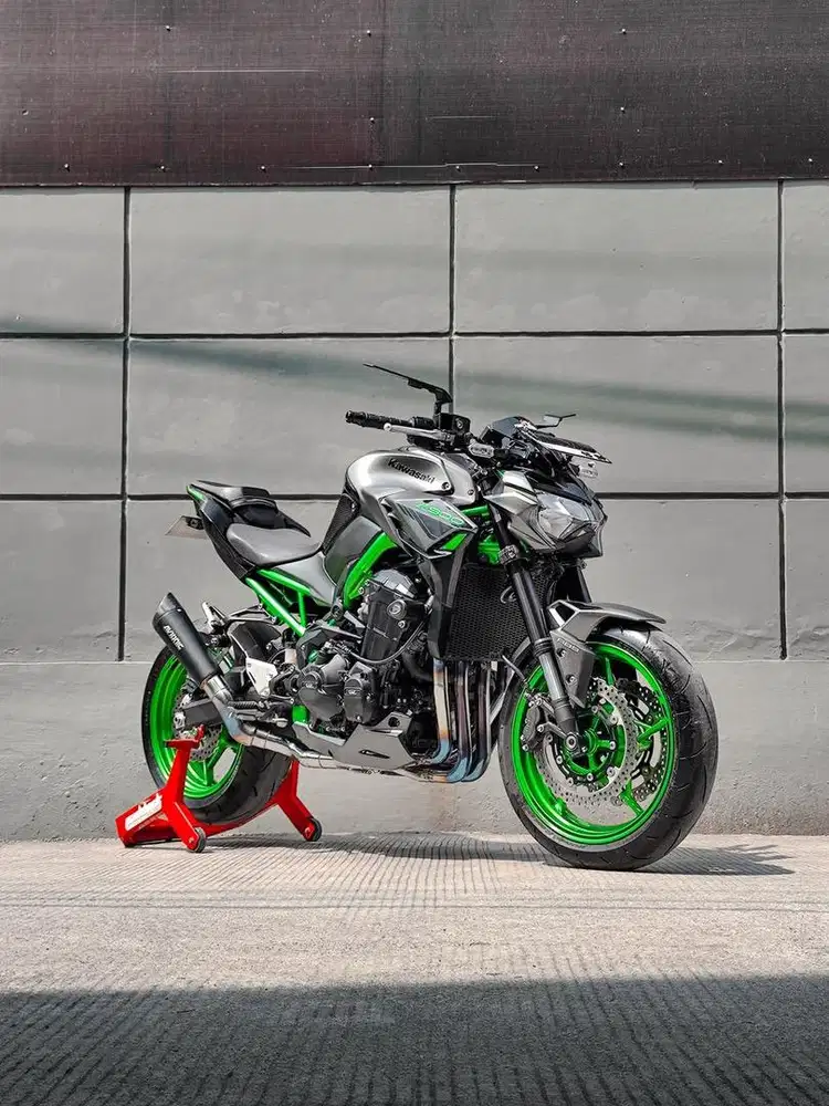 Kawasaki Z900 ABS tahun 2024 Very Low Odo Mulus TT FP Like New