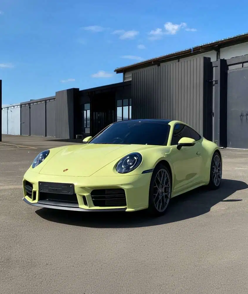 PORSCHE 911 CARRERA 3.0 2025 CARTAGENA YELLOW ON BLACK. ISTIMEWA MULUS