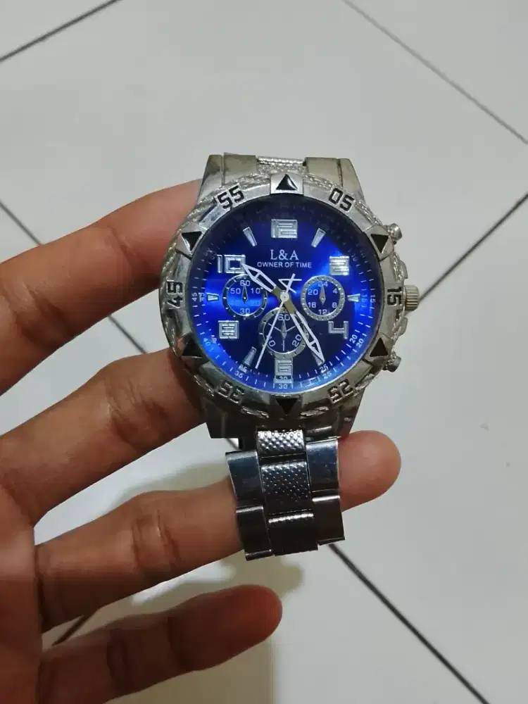 Jual jam tangan karena lagi butuh