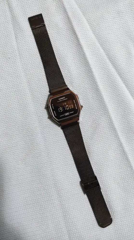 Jam Tangan Casio 168 Digital Hitam