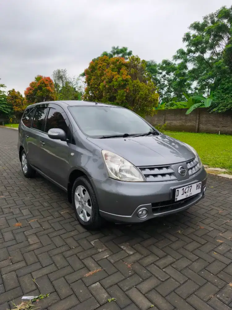 Grand Livina XV 1.5 Matic
