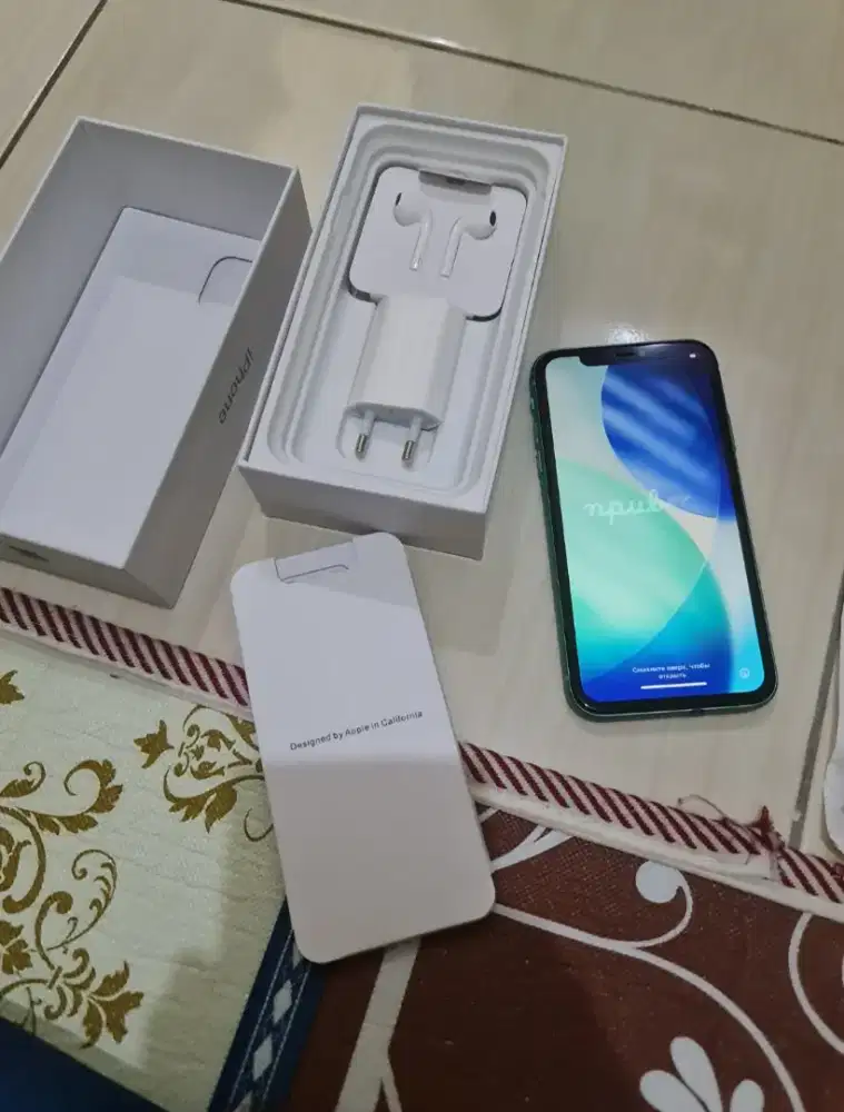 Jual iphone 11 128Gb super mulus fullset no minus sama sekali.