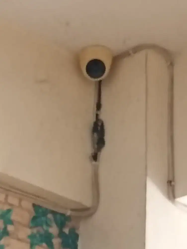 Dijual peralatan cctv beserta tv nya sekalian lengkap