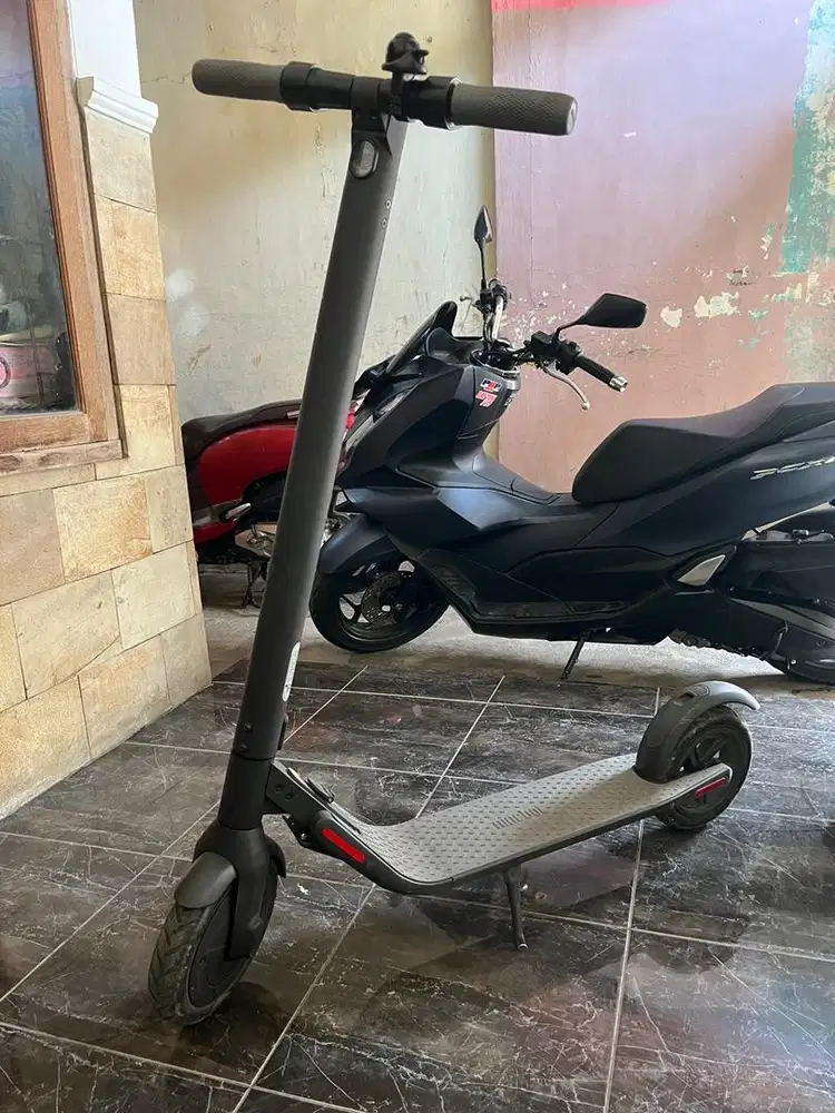 Skuter Ninebolt E2