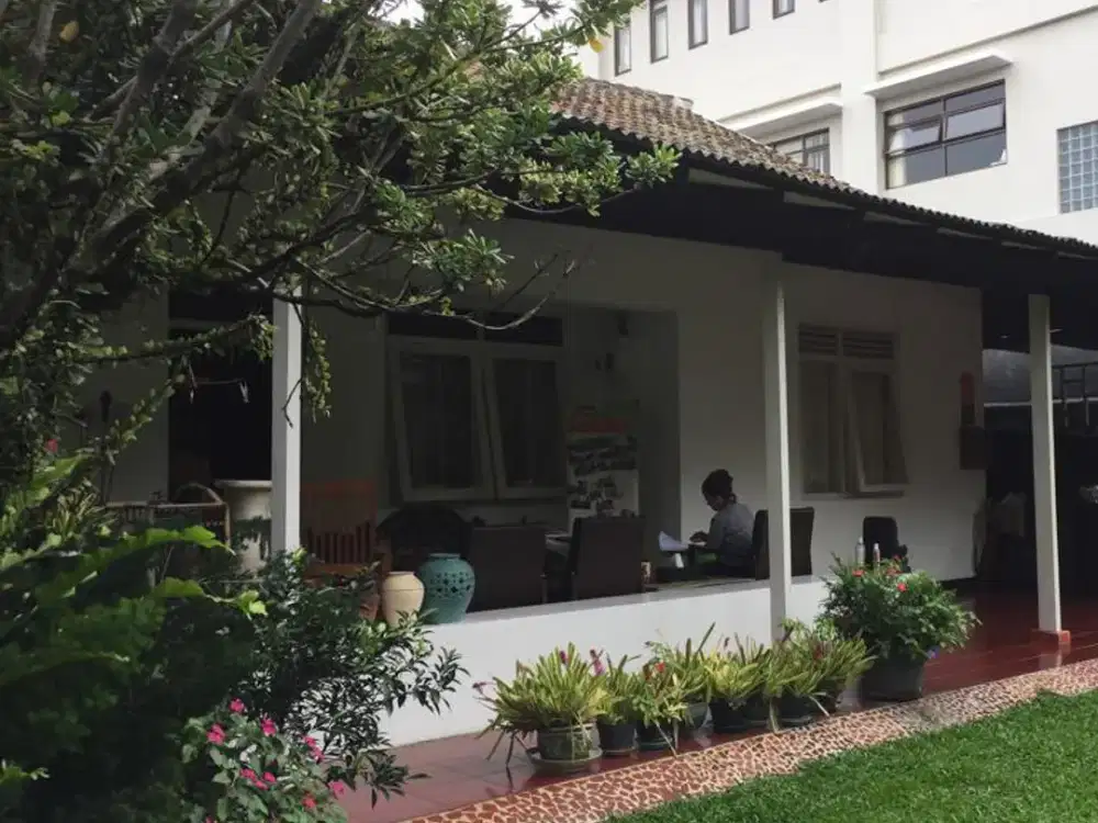 Dijual rumah hitung tanah di Dago belakang hotel Jayakarta Bandung