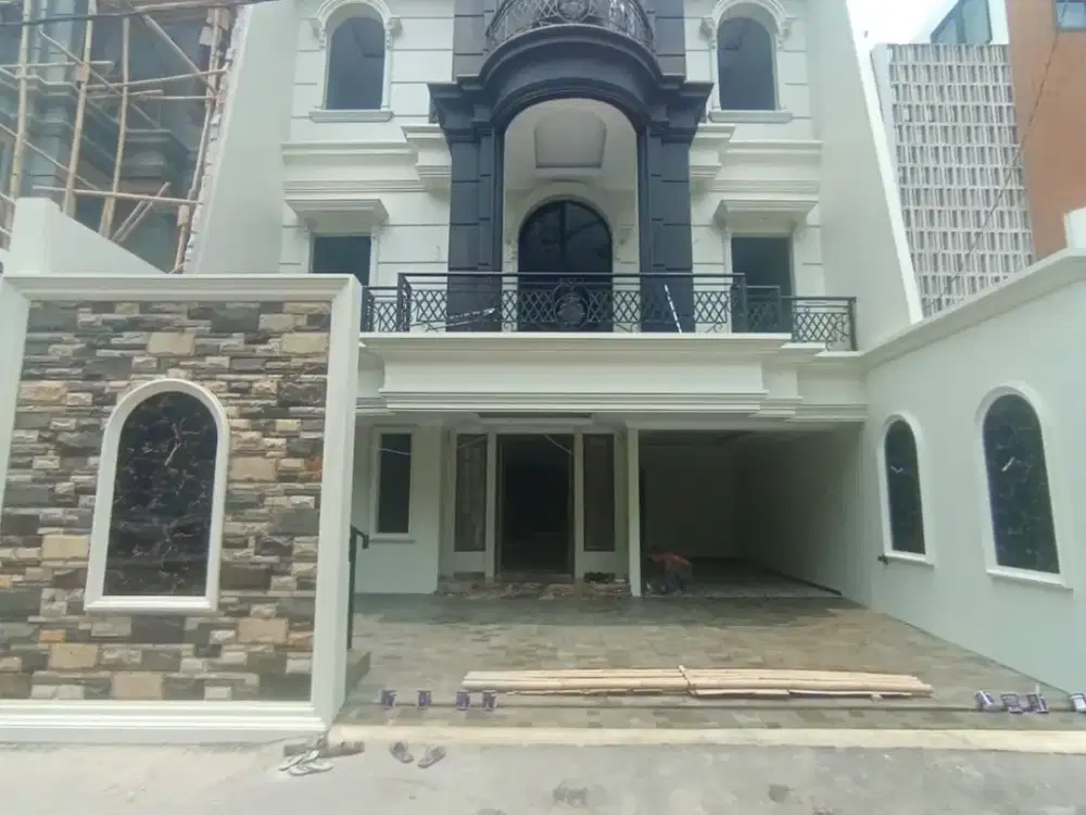 Dijual Rumah Brand New 3.5 Lantai di Area Kebagusan