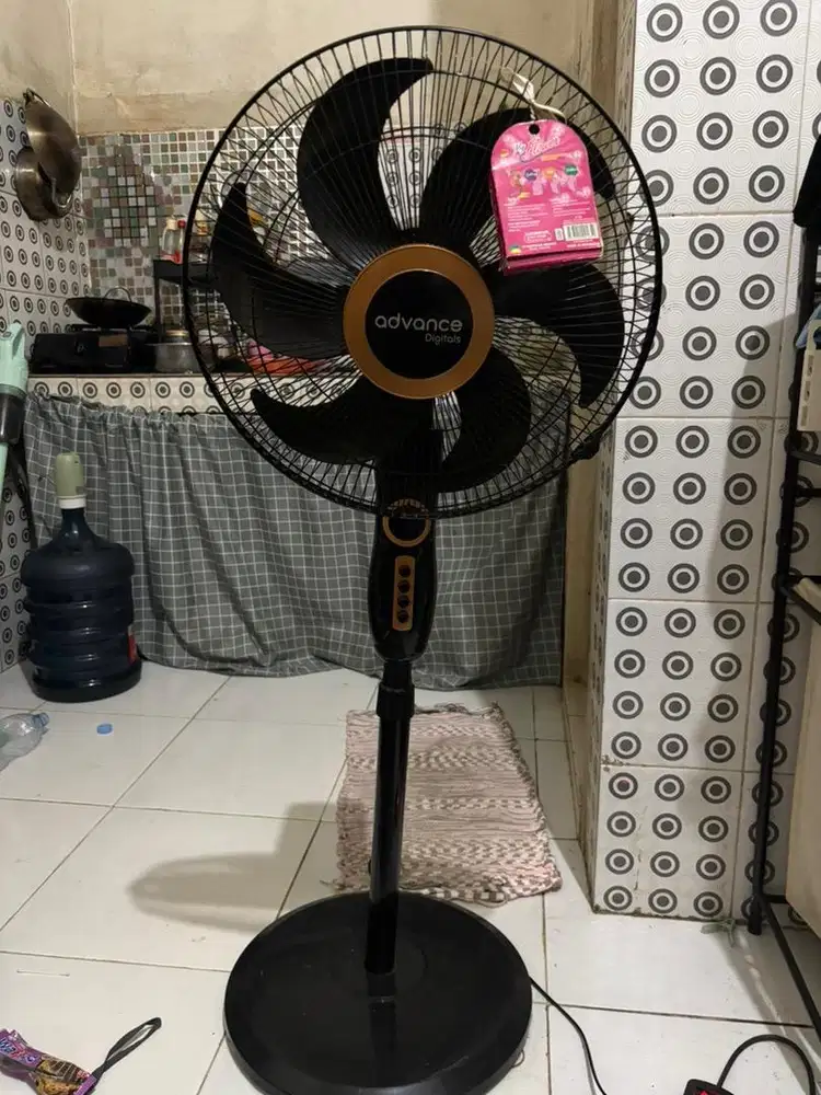 Kipas Advance bekas