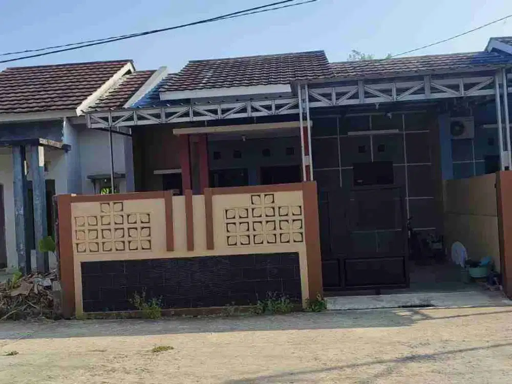 Dijual rumah cantik dalam kompek Ronatama Regency Palembang