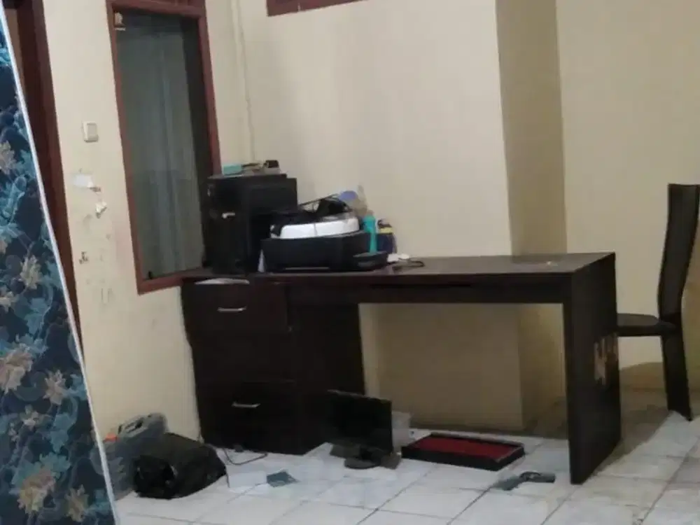 Rumah dan Ruang Usaha di Pasirluyu Bandung