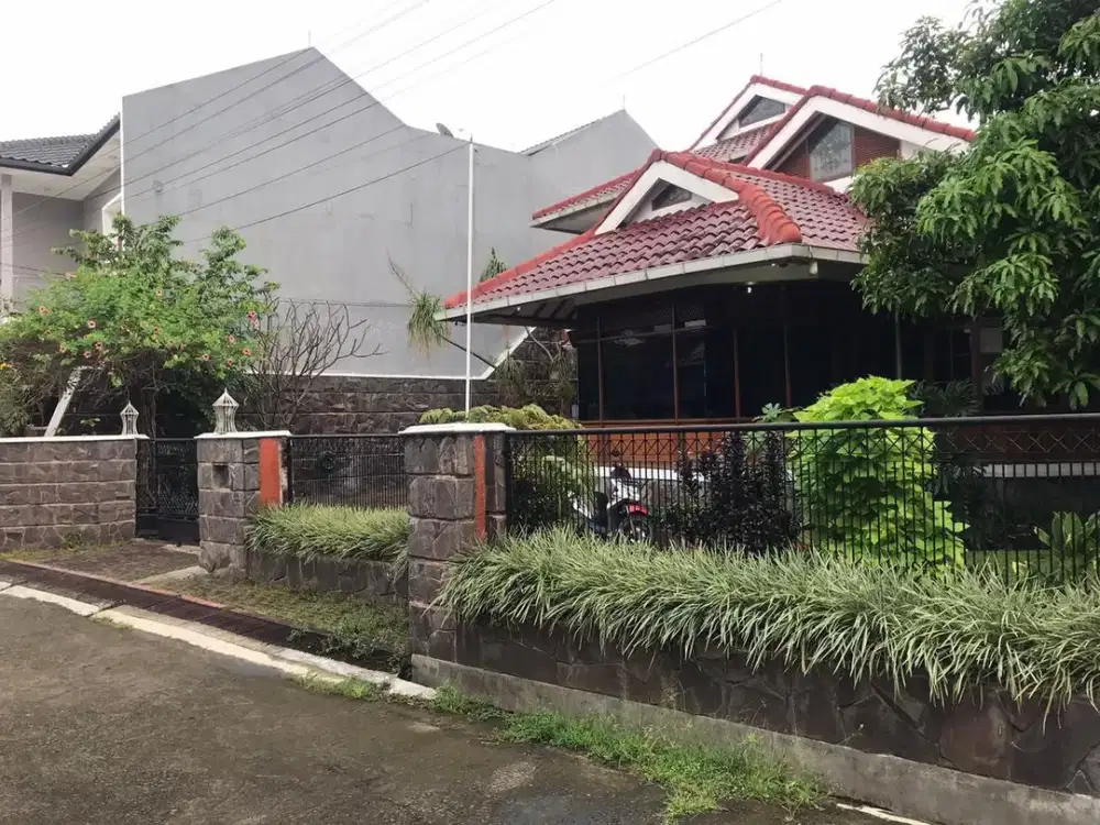 Dijual rumah Lux siap huni harga dibawah NJOP di Pasteur Bandung
