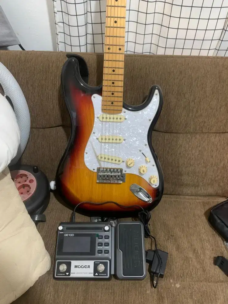 Gitar listrik legacy & efek elektrik mooer ge100
