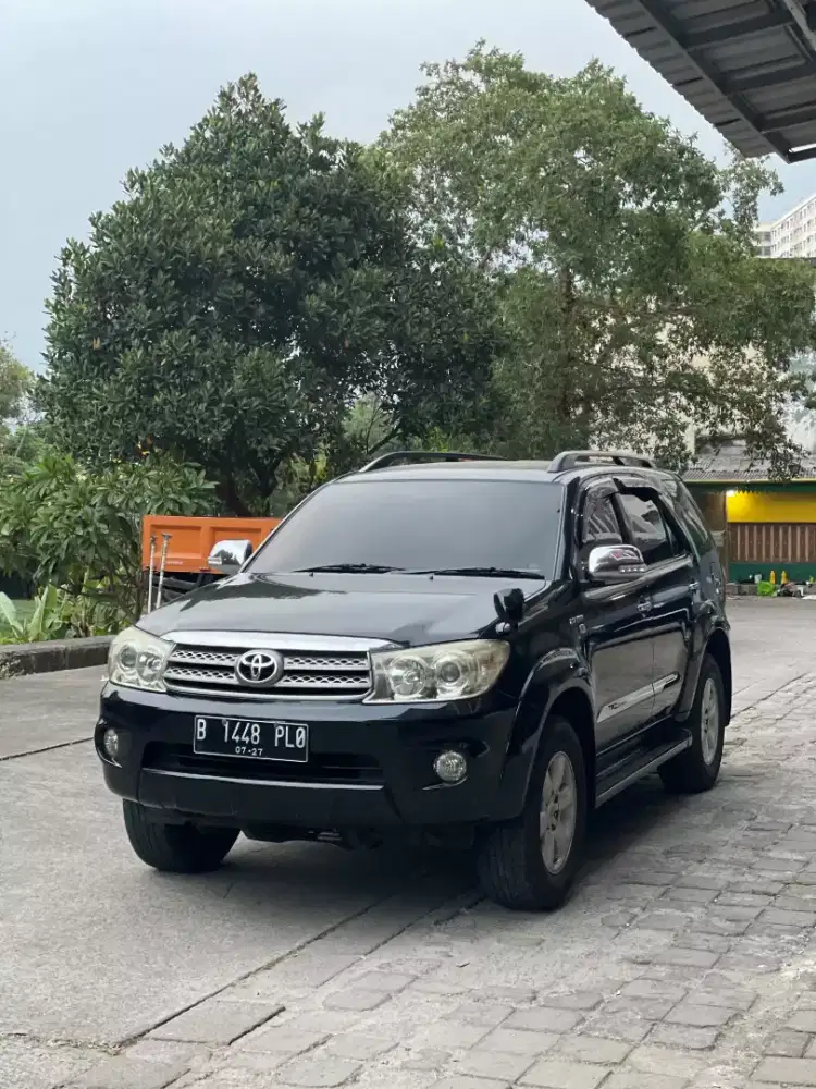 Toyota Fortuner G Luxury Bensin Matic 2009