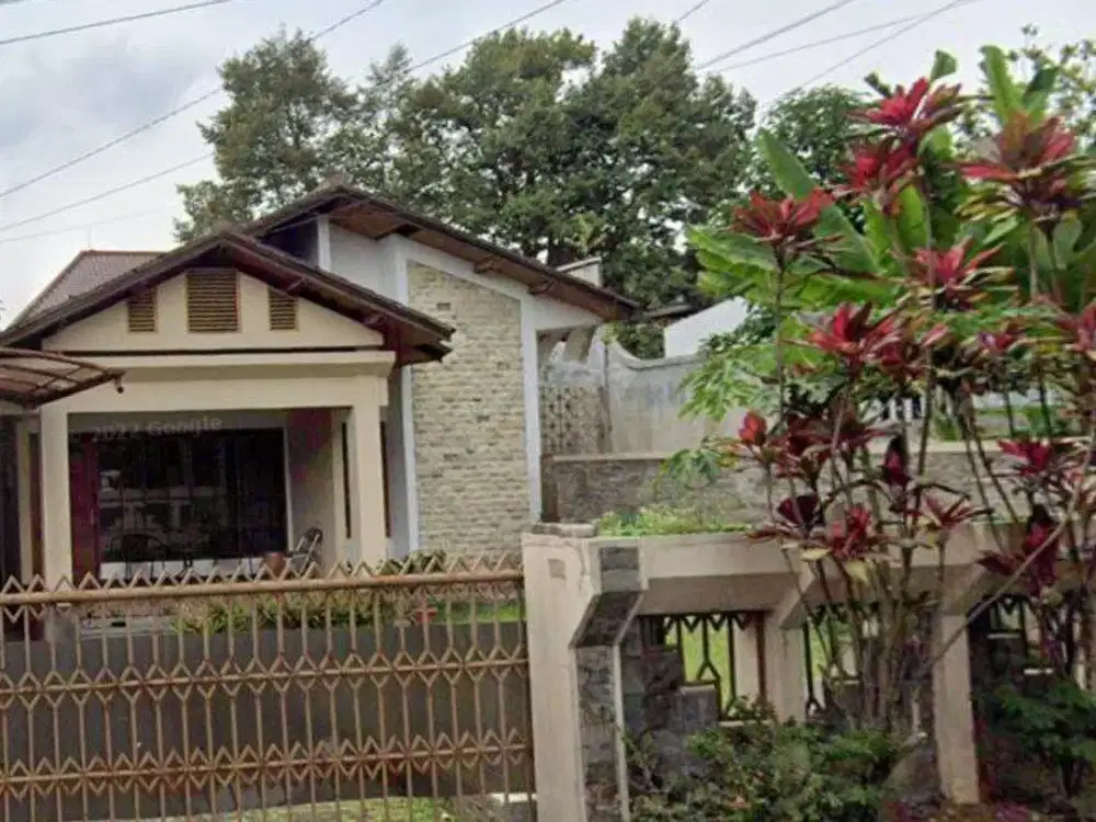 Dijual rumah hitung tanah di Setrasari kulon Bandung