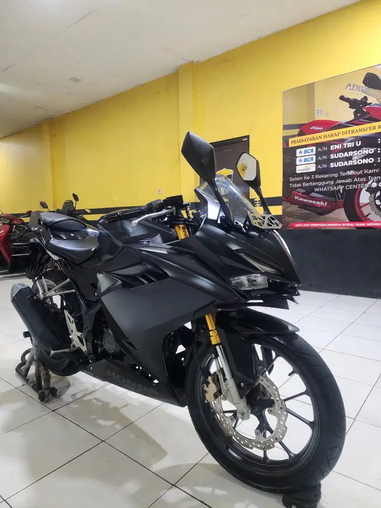 Honda cbr 150 r km low